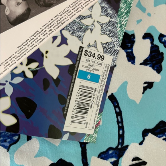 In case you missed it! Peter Pilotto for Target coordinating skirt. Size 6 - Picture 7 of 9